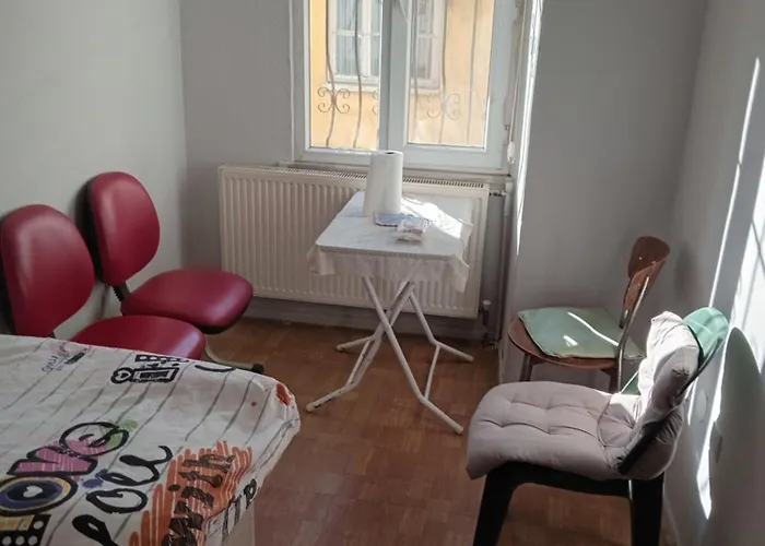 Huzur 1 شقة أديرني